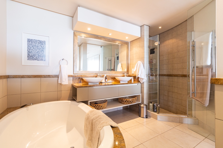 To Let 4 Bedroom Property for Rent in Camps Bay Western Cape